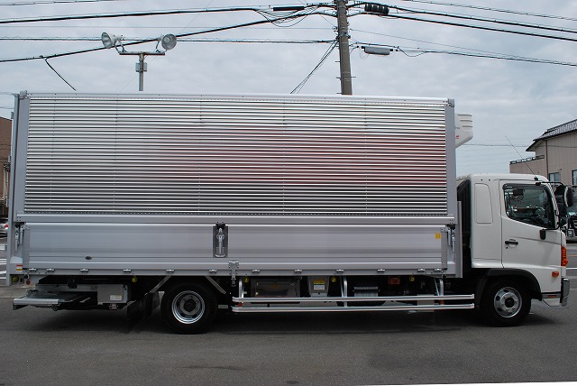 【256】日野レンジャー　ワイド　冷凍ウイング　格納ゲート付　リヤエアサス