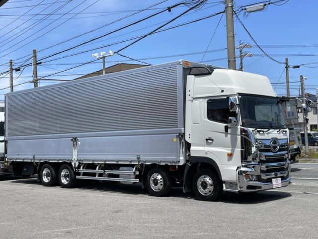 日野　17プロフィア　未使用　ハイルーフ　アルミホイール　リア門口ステンレス　7速MT