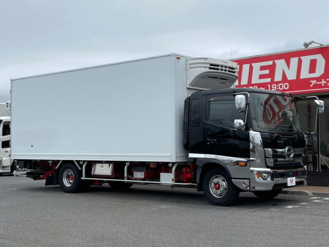 日野　17レンジャー　冷凍バン　格納パワーゲート　240馬力　キーストン　６MT