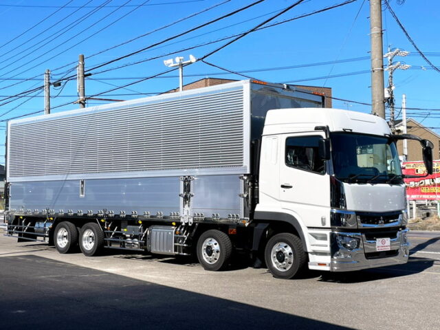 17スーパーグレート　未使用　ハイルーフ　ウィング　造りボディ　7速MT　