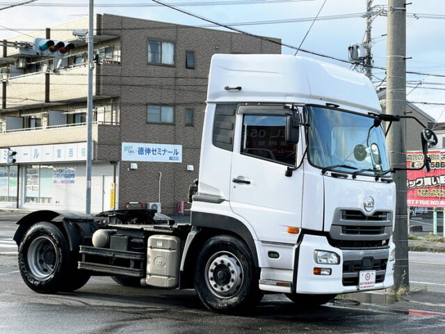 クオン　ハイルーフ　トレーラーヘッド　第5輪荷重11.500㎏　エアサス　410馬力