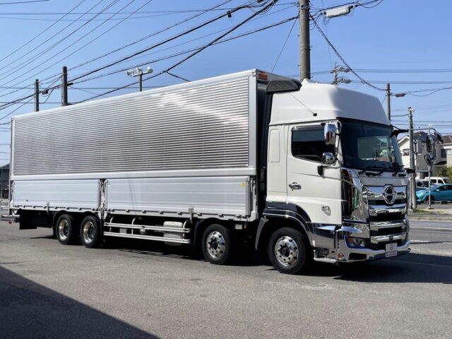 日野　17プロフィア　ハイルーフ　ウィング　7速MT　380馬力　81万km時ディーラーにてエンジン交換