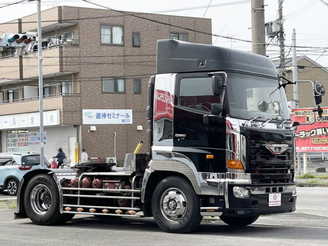 日野　プロフィア　ハイルーフ　トレーラーヘッド　架装多数　第5輪荷重8.900㎏　メッキホイール