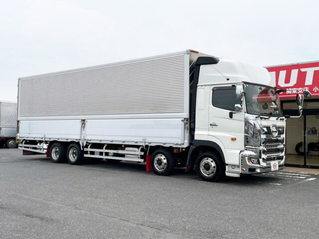 日野　プロフィア　寒冷地　ウィング　アルミホイール　メッキ多数