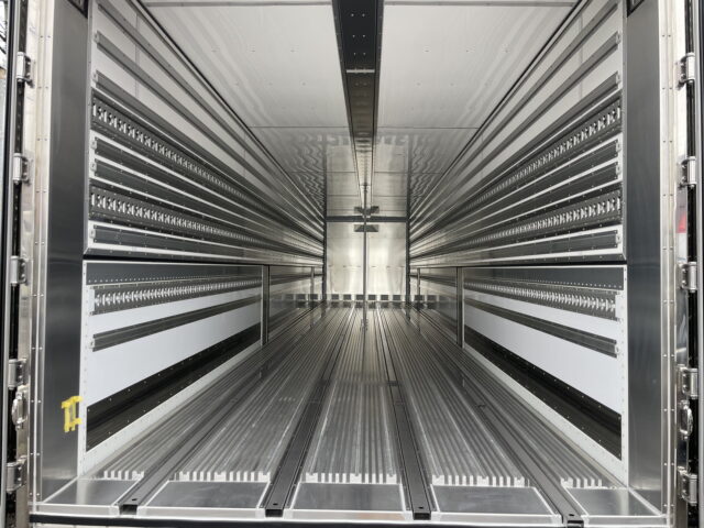 トレクス トレーラー 冷凍ウィング 未使用 3軸 リフトアクスル 前壁 冷凍機