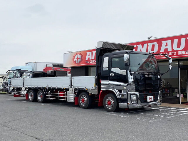 【854】H26　ギガ　4軸　平ボデーアルミブロック　エアサス　7速MT