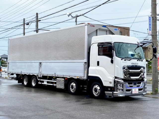 【826】H30　ギガ　4軸　ウィング　格納ゲート　7速MT　エアサス　走行距離10万km以下