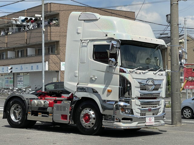 日野　17プロフィア　トラクターヘッド　架装多数　ハイルーフ