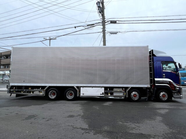 いすゞ　ギガ　ハイルーフ　冷凍バン　4軸　左観音扉2枚　サブエンジン　ジョロ４キーストン