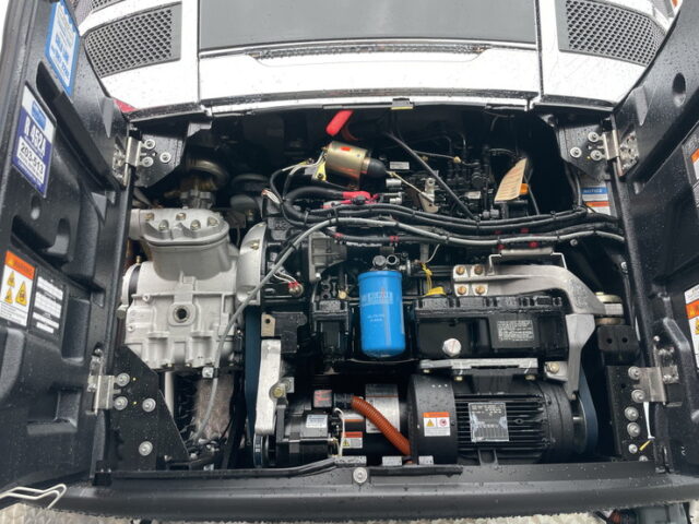 トレクス：トレーラー：冷凍ウィング：未使用：3軸：リフトアクスル：前壁：冷凍機