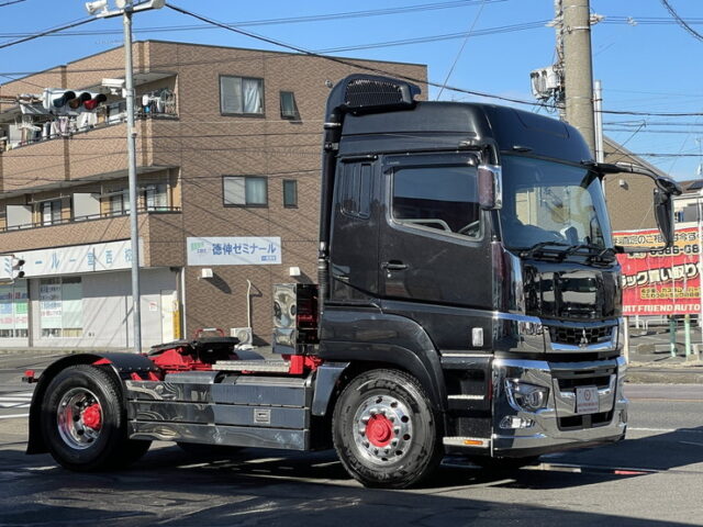 17スーパーグレート　ハイルーフ　トレーラーヘッド　460馬力　第5輪荷重11.500㎏