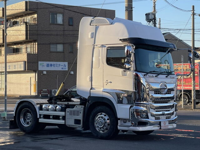 日野　17プロフィア　ハイルーフ　トレーラーヘッド　E13Cエンジン　450馬力