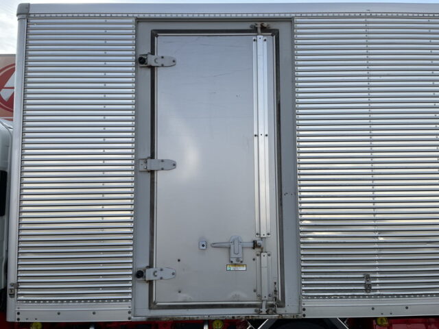 いすゞ　エルフ　アルミバン　5MT　サイドドア　ステンレスサイドバンパー　ステンレスリアバンパー　