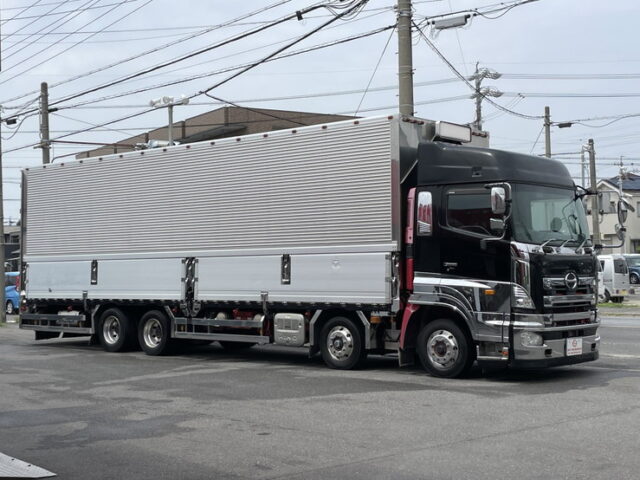 日野：プロフィア：ハイルーフ：ウィング：メッキ多数：ステンレス多数　