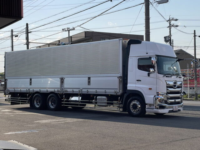 日野：17プロフィア：ハイルーフ：ウィング：10輪：リア門口ステンレス