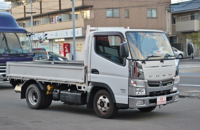 【334】三菱ふそう　キャンター　標準　平ボデー　カスタムグレード