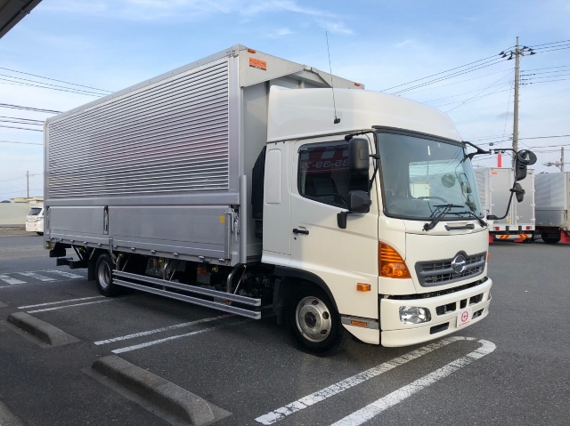 【301】日野レンジャー　ワイド　アルミウイング　跳ね上げゲート　リヤエアサス