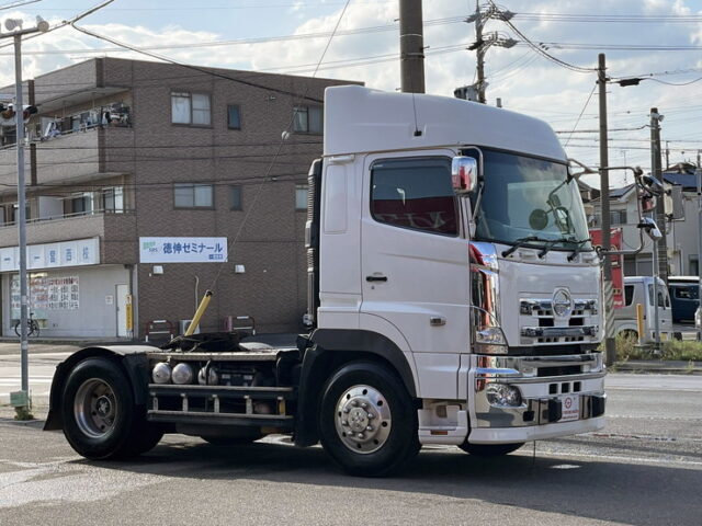 日野：プロフィア：ハイルーフ：トレーラーヘッド：メッキ多数：アルミホイール