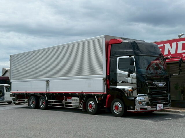 日野:17プロフィア:ハイルーフ:ウィング:メッキドア:アルミホイール:リア門口ステンレス