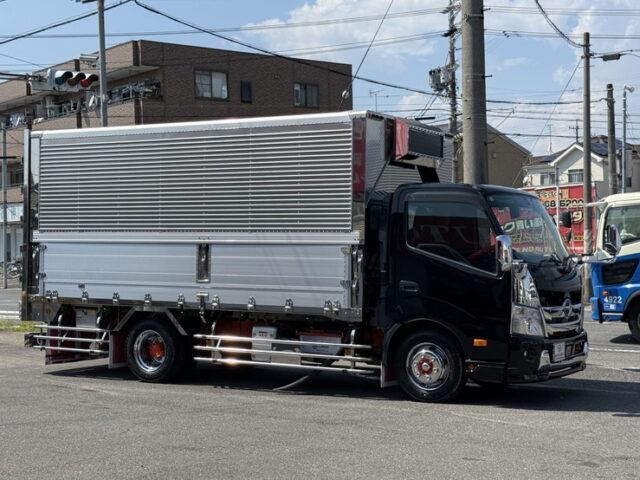 R3　日野　デュトロ　ワイドロング　アルミウィング　造りボディー　メッキ多数　