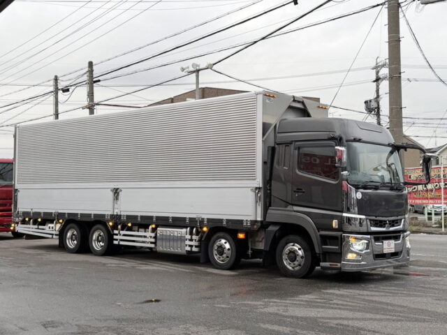 17スーパーグレート：ハイルーフ：メッキ多数：アルミホイール：リア門口ステンレス