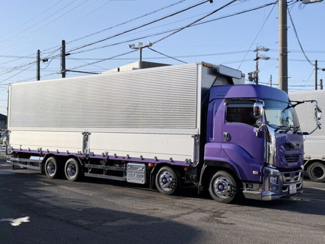 いすゞ：ギガ：ハイルーフ：ウィング：メッキ多数：ステンレス多数：エアローラー