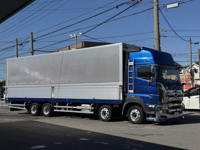 日野：17プロフィア：ハイルーフ：ウィング：メッキ多数：アルミホイール：プロシフト