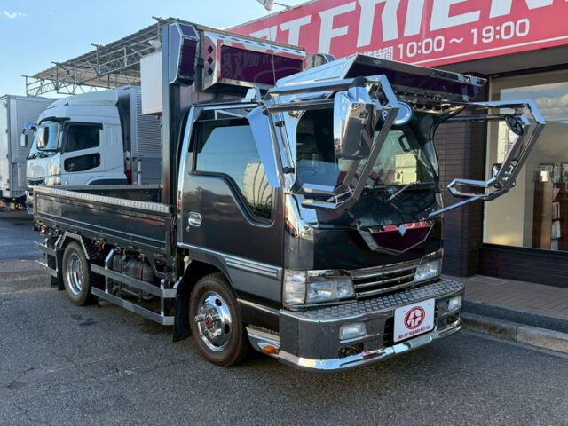 【現状】いすゞ：エルフ：平ボデー：架装多数：マニ割り：5トン未満：2駆/4駆切換付き