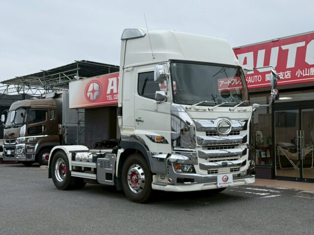 日野:17プロフィア:ハイルーフ:トレーラーヘッド:第5輪荷重11.500㎏:車検7月迄