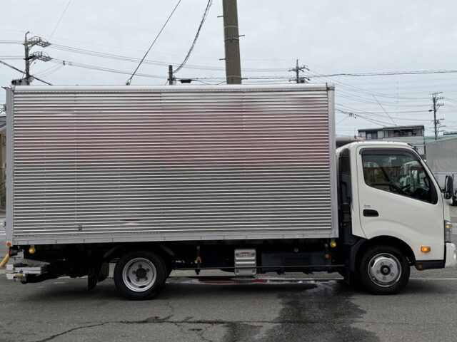 日野：デュトロ：バン：ワイドロング：格納ゲート：左スライドドア：AT車：準中型免許