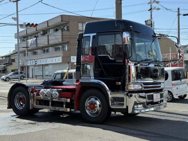 日野：テラヴィ：ハイルーフ：トレーラーヘッド：後輪エアサス：V8ツインターボ