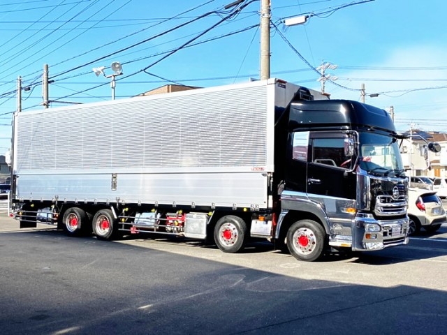 【534】UDトラックス　クオン　ハイルーフ　ウィング　ステンレス多数　ジョロダー4列