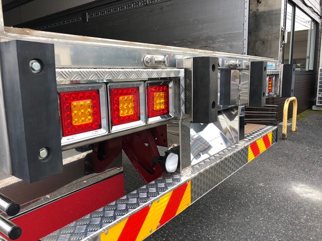 【288】UDトラックスクオン　中低床　アルミウイング　ハイルーフ　カスタム多数