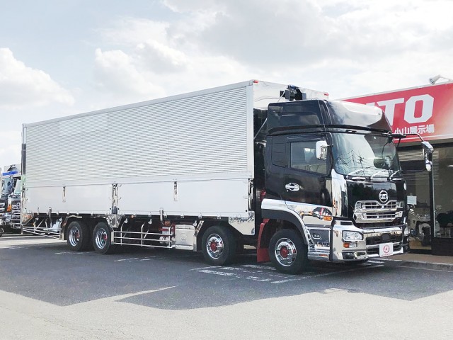 【412】UDトラックス　クオン　4軸低床　ウィング　エアローラー