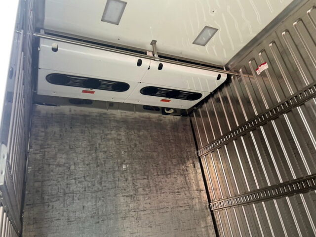 R1　プロフィア　冷凍バン　横扉　7MT　ステンレス多数