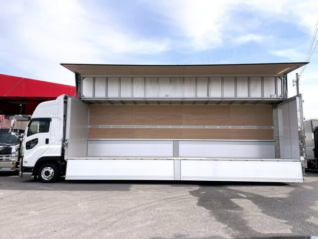 いすゞ　ギガ　登録済み未使用車　ハイルーフ　リア門工ステンレス　アルミホイール