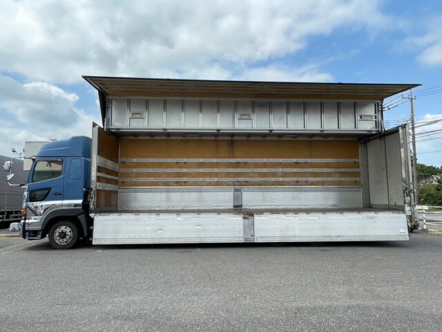 日野　プロフィア　ハイルーフ　ウィング　リア門口ステンレス　7速　E13Cエンジン