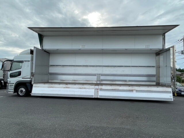 三菱ふそう　スーパーグレート　ハイルーフ　アルミウィング　ステンレスサイドバンパー　メッキ多数　木床