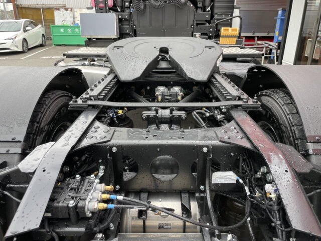 17スーパーグレート　トレーラーヘッド　スライドカプラー　未使用　E尺　460馬力　プレミアムライン