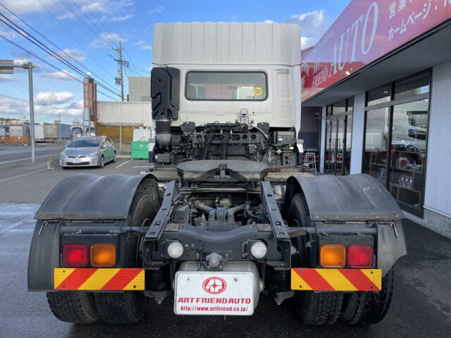 クオン　ハイルーフ　トレーラーヘッド　第5輪荷重11.500㎏　エアサス　410馬力