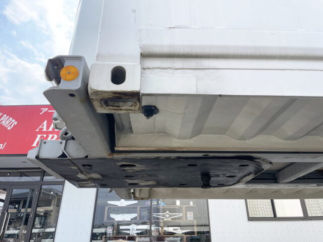 日本フルハーフ　3軸　トレーラーコンテナ冷凍車　リフトアクスル(後軸残し)　SLX i 400　エアサス