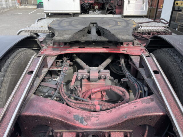 日野　プロフィア　ハイルーフ　トレーラーヘッド　架装多数　第5輪荷重8.900㎏　メッキホイール