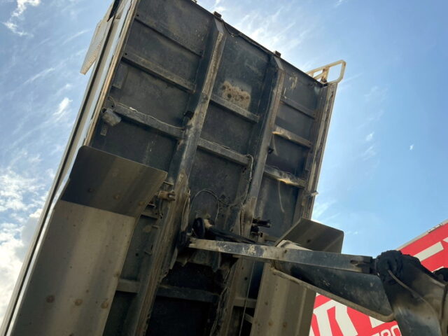 H29 日野　プロフィア　ダンプ　5300×2200　ステンレス多数