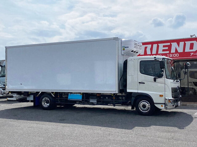 【825】R3　17レンジャー　6200ワイド　冷凍バン　エアサス　ゲート付　低温設定