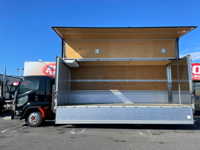 【1083】H30　いすゞ　フォワード　リア門口ステンレス　冷凍ウィング　6200ワイド　240馬力