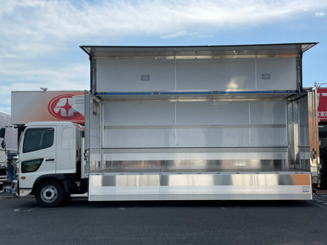 【1237】R4　17レンジャー　冷凍ウィング　6200ワイド　エアサス　未使用車　アルミシマ床　240馬力