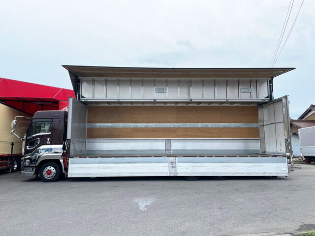 【1427】H31　ギガ　ハイルーフ　ウィング　架装多数　リア門口ステンレス　7速MT　380馬力