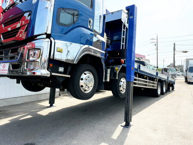 【1495】R2　ギガ　ハイジャッキセルフ　4段クレーン　ウィンチ付　TADANO　歩みハンガー歩み付