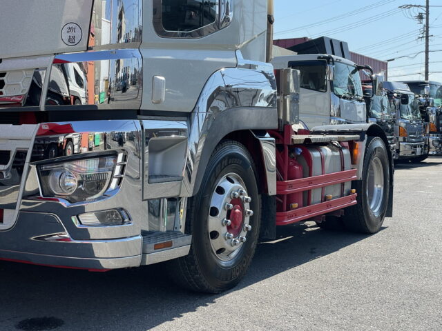 17スーパーグレート トレーラーヘッド プレミアムライン 第5輪荷重11.500㎏ ブタ鼻