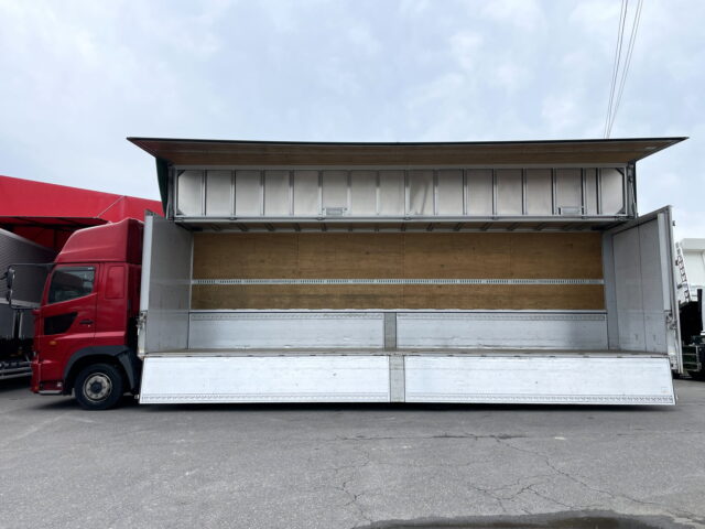 日野　17プロフィア　ハイルーフ　ウィング　7速MT　380馬力　エンジン交換済